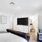 Vacation Home In Vegas W Pool 2 Mile To Strip